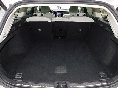 Certified 2024 Volvo V60 B5 Cross Country Plus image 18