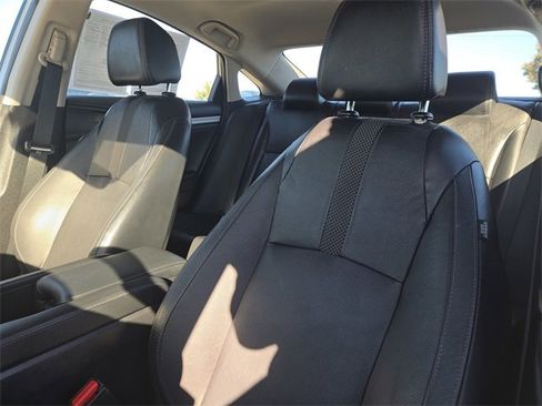 Used 2020 Honda Civic EX-L image 11