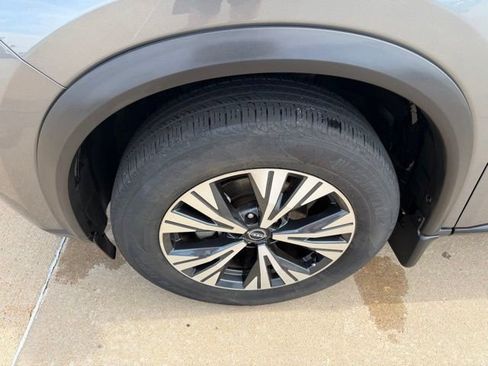 Used 2023 Nissan Rogue SV AWD/4WD image 31