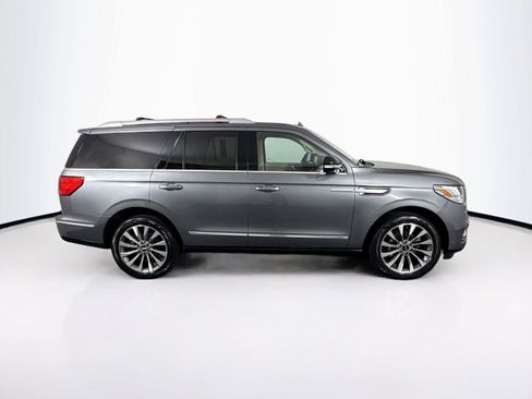 Used 2021 Lincoln Navigator Reserve w/ Luxury Package AWD/4WD image 11