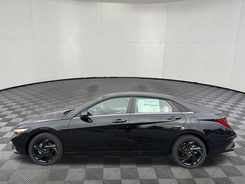New 2026 Hyundai Elantra SEL Sport Premium FWD image 9