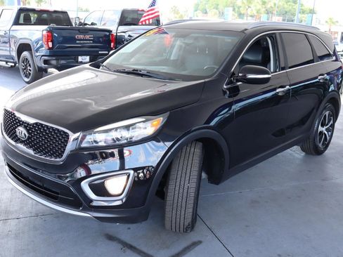 Used 2018 Kia Sorento EX FWD image 9