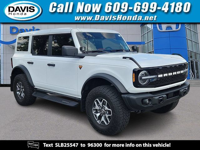 Used 2025 Ford Bronco Badlands AWD/4WD image 1