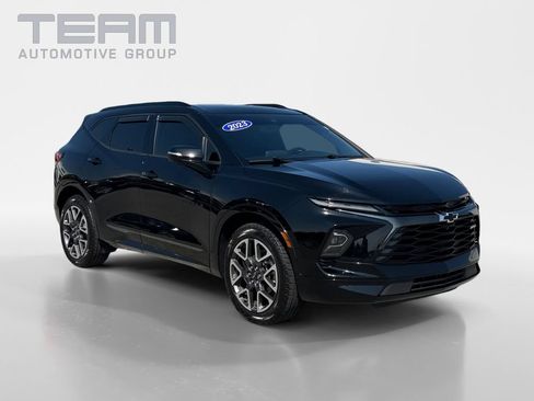 Used 2023 Chevrolet Blazer RS w/ Driver Confidence II Package FWD image 1