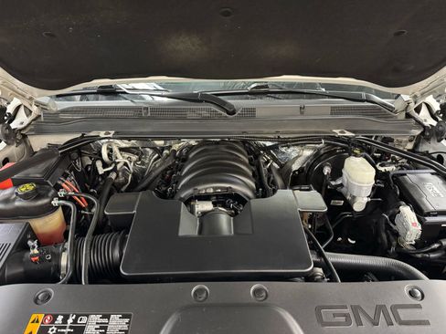 Used 2018 GMC Yukon XL Denali image 9