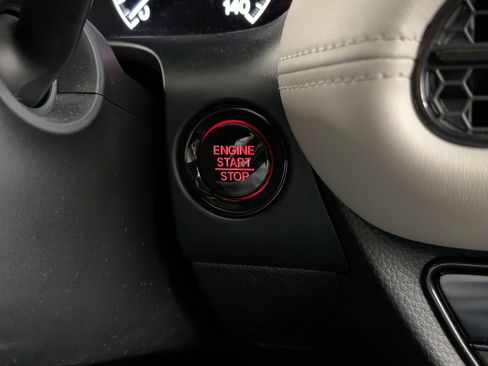 Certified 2023 Honda HR-V LX image 23