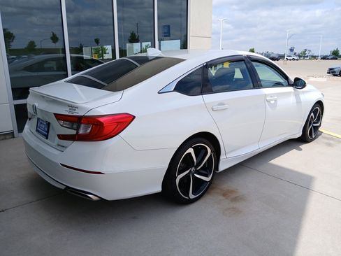 Used 2020 Honda Accord Sport image 7