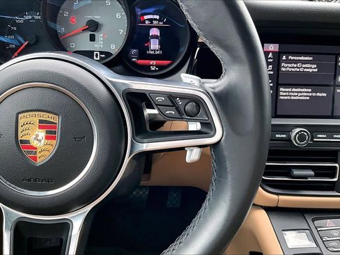 Used 2020 Porsche Macan S image 25