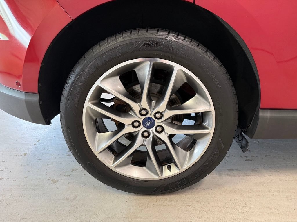 Used 2017 Ford Edge Titanium w/ Equipment Group 302A FWD image 38