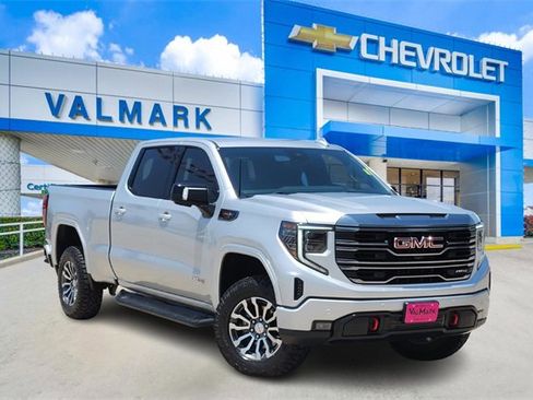 Used 2022 GMC Sierra 1500 AT4 w/ AT4 Premium Package image 1