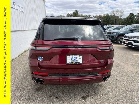 Used 2024 Jeep Grand Cherokee Summit AWD/4WD image 10