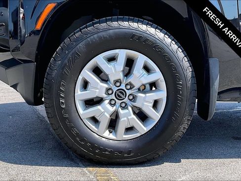 Used 2022 Nissan Frontier SV AWD/4WD image 32