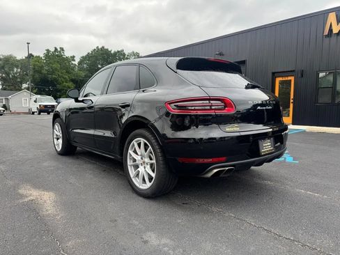 Used 2015 Porsche Macan Turbo w/ Sport Chrono Package AWD/4WD image 2