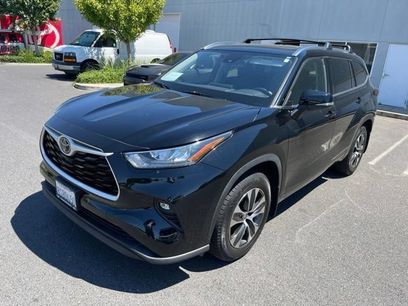 Used 2020 Toyota Highlander XLE