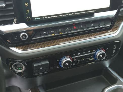 Certified 2022 GMC Sierra 1500 Elevation w/ Elevation Premium Package image 17