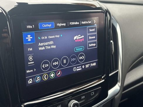 Used 2023 Chevrolet Traverse LT image 31