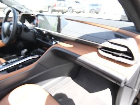 Used 2025 Toyota Crown Signia w/ Advanced Technology Package AWD/4WD image 44