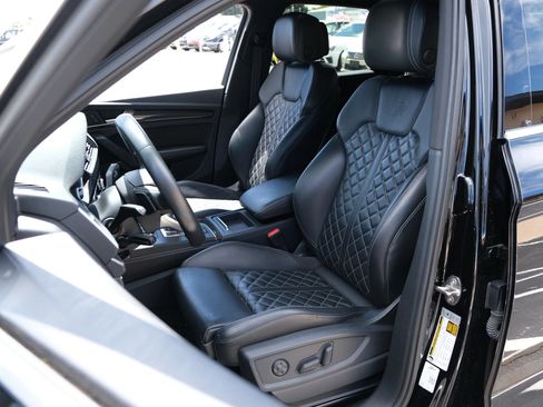Used 2018 Audi SQ5 Prestige w/ Prestige Package AWD/4WD image 9