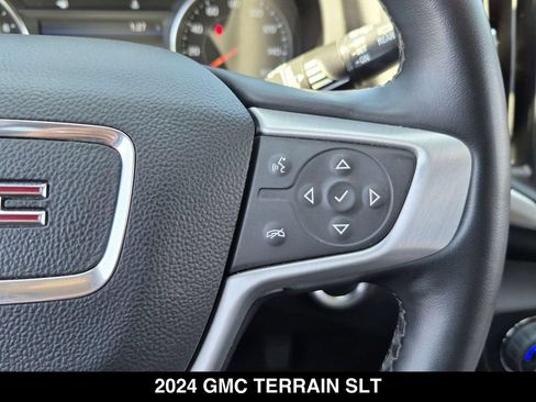 Used 2024 GMC Terrain SLT FWD image 18