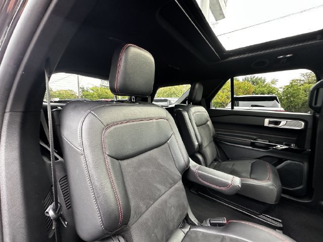Certified 2023 Ford Explorer ST-Line w/ Class IV Trailer Tow Package AWD/4WD image 38