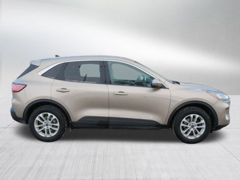 Used 2020 Ford Escape SE image 8