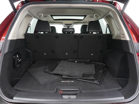Used 2021 Nissan Rogue SV w/ Premium Package AWD/4WD image 9