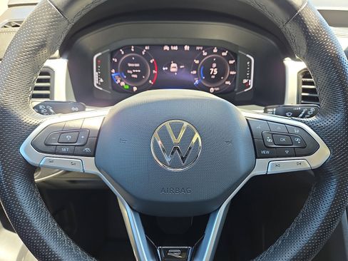Used 2023 Volkswagen Atlas SEL Premium AWD/4WD image 24