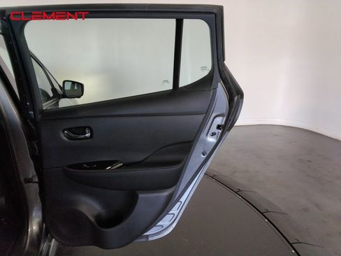 Used 2022 Nissan Leaf SV Plus image 31