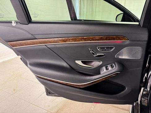 Used 2017 Mercedes-Benz S 550 4MATIC Sedan image 15