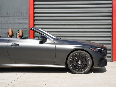 Used 2024 Mercedes-Benz CLE 300 4MATIC Cabriolet image 13