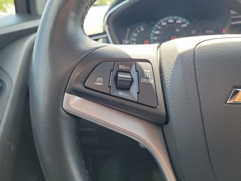 Used 2020 Chevrolet Trax LT w/ Driver Confidence Package FWD image 21