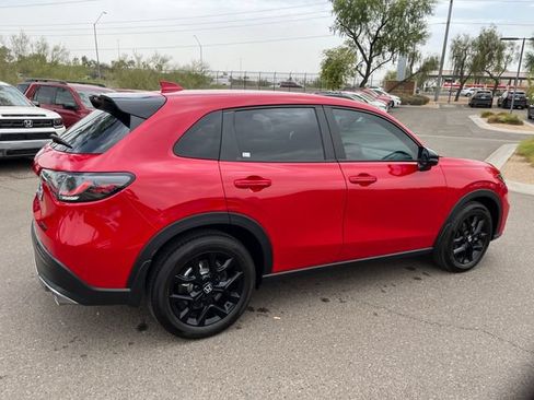 Certified 2025 Honda HR-V Sport image 12