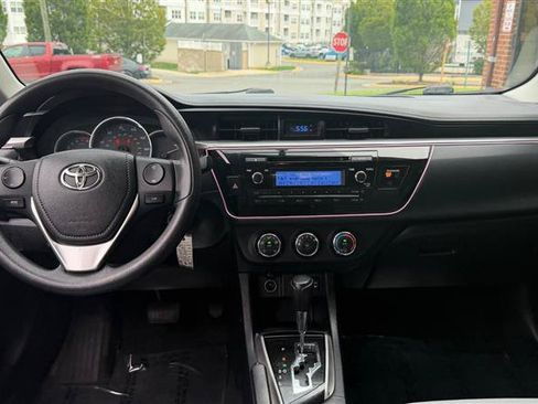 Used 2014 Toyota Corolla L FWD image 23