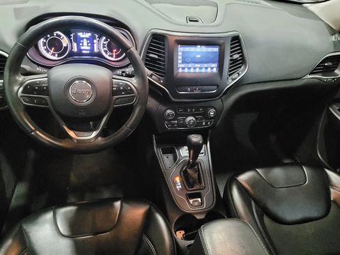 Used 2019 Jeep Cherokee Latitude Plus image 22