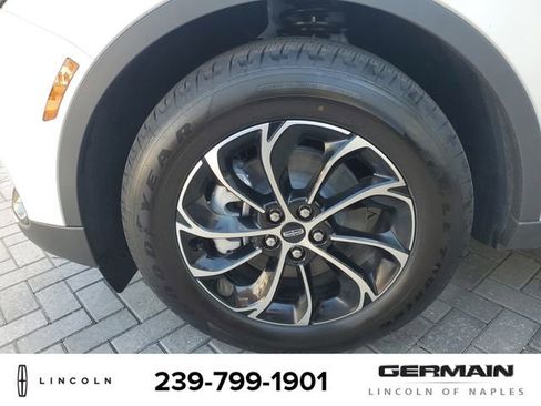 New 2026 Lincoln Nautilus Premier image 12