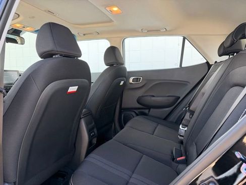 New 2026 Hyundai Venue SEL FWD image 31