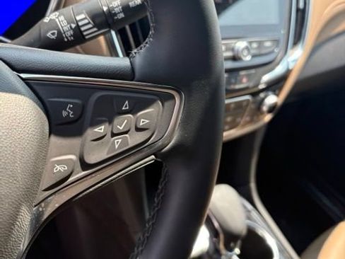 Used 2024 Chevrolet Equinox Premier FWD image 15