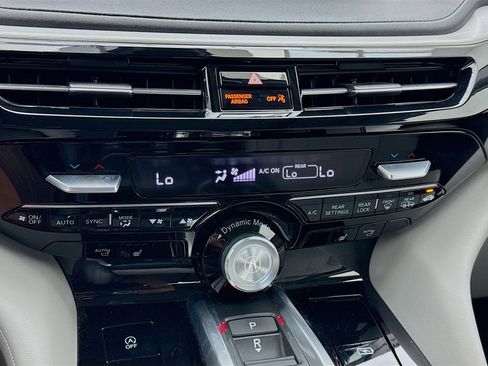 Used 2023 Acura MDX FWD w/ Technology Package image 12