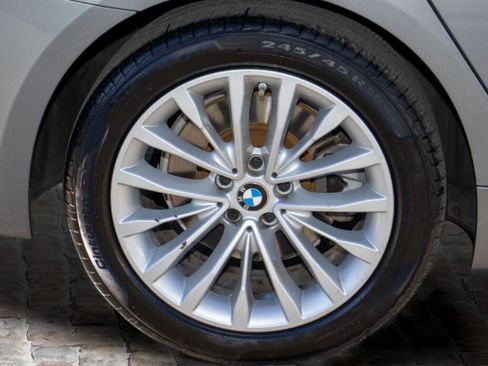 Used 2023 BMW 530i image 41