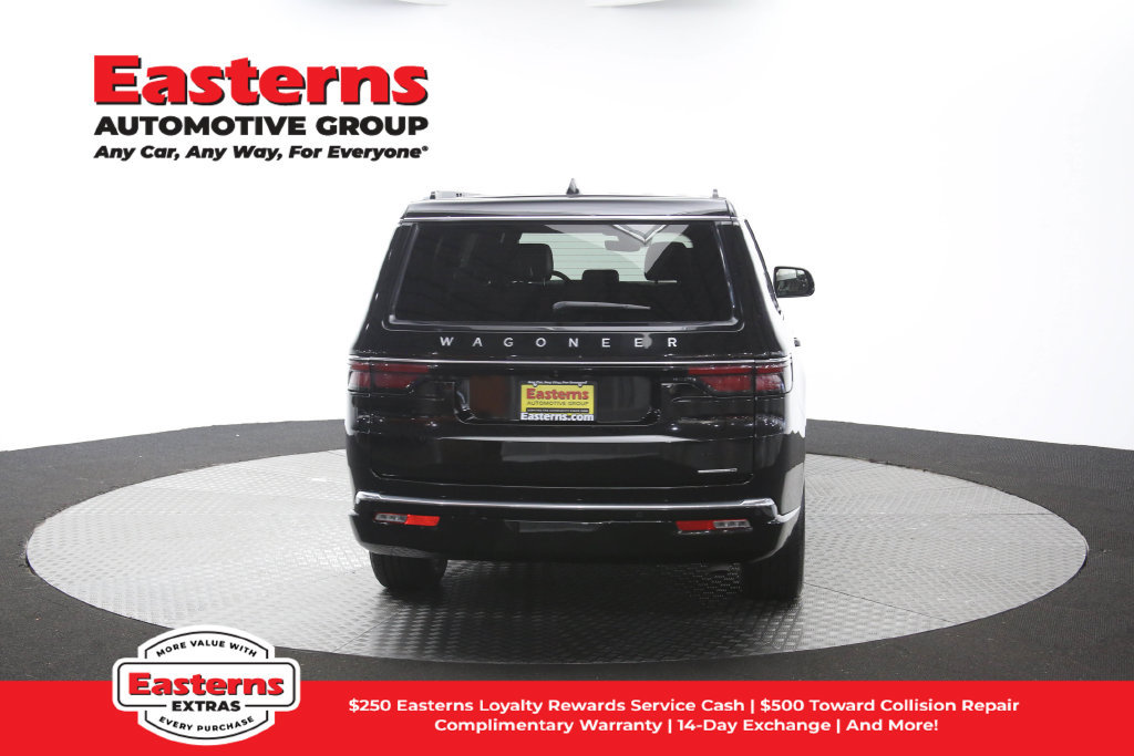 Used 2024 Jeep Wagoneer L Series II w/ Flexible Seating Group AWD/4WD image 43
