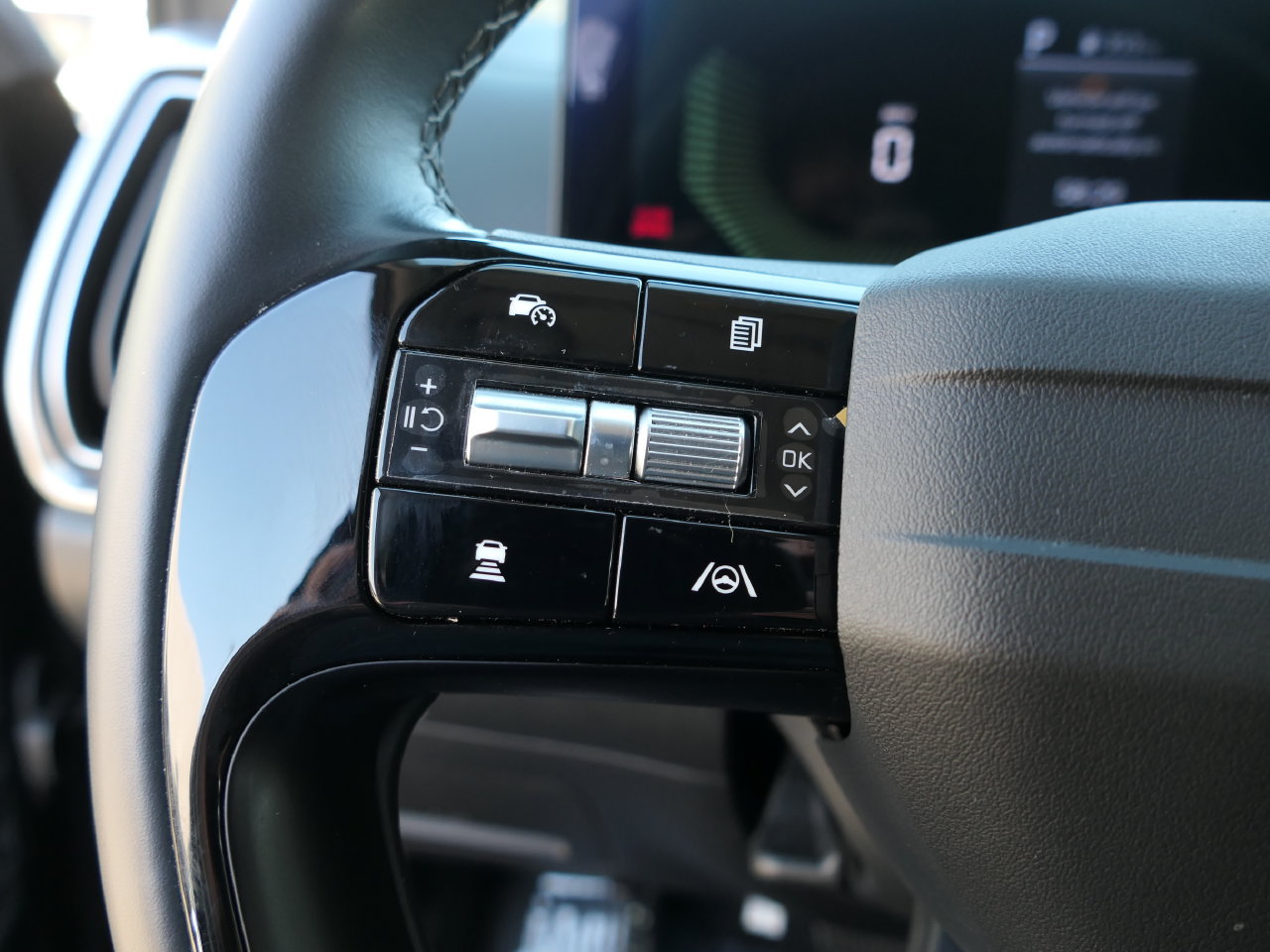 Certified 2026 Kia Sorento S FWD image 14