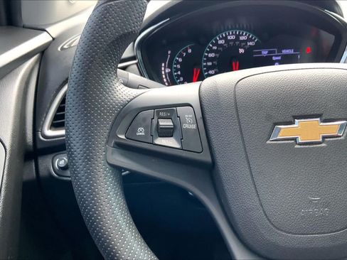 Used 2019 Chevrolet Trax LS w/ Tint and Cruise Package AWD/4WD image 23