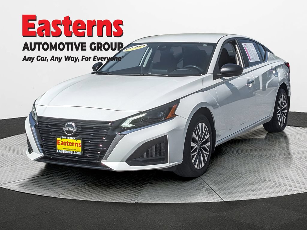 Used 2024 Nissan Altima 2.5 SV AWD/4WD image 1