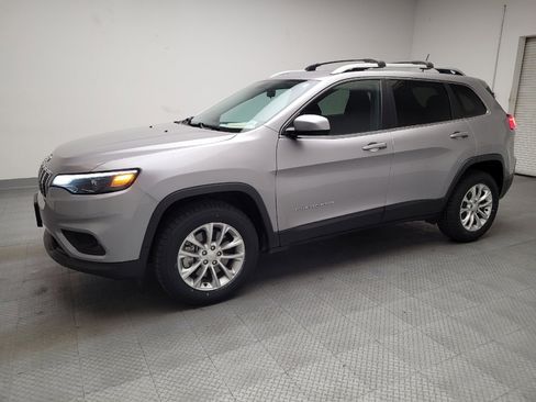 Used 2019 Jeep Cherokee Latitude w/ Popular Appearance Group image 2
