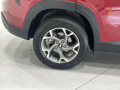 Used 2025 Chevrolet Trax LT w/ Driver Confidence Package FWD image 10