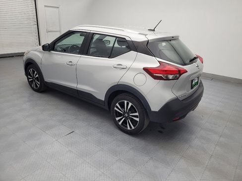 Used 2019 Nissan Kicks SV image 3