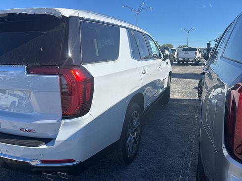 New 2026 GMC Yukon Denali image 4