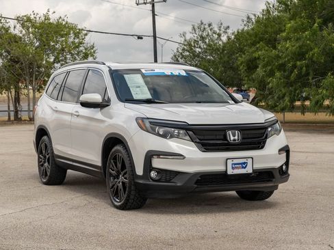 Used 2021 Honda Pilot Special Edition image 2