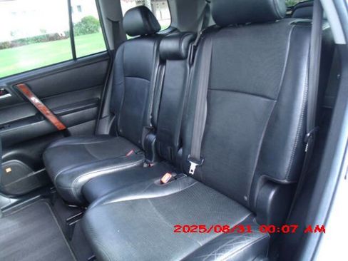 Used 2011 Toyota Highlander Limited image 11