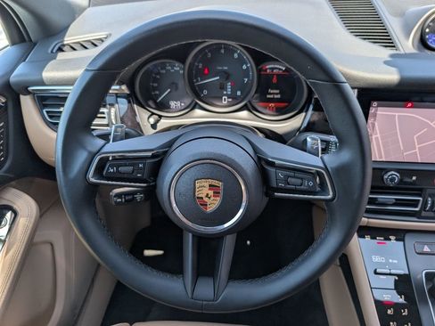 Certified 2024 Porsche Macan AWD/4WD image 21
